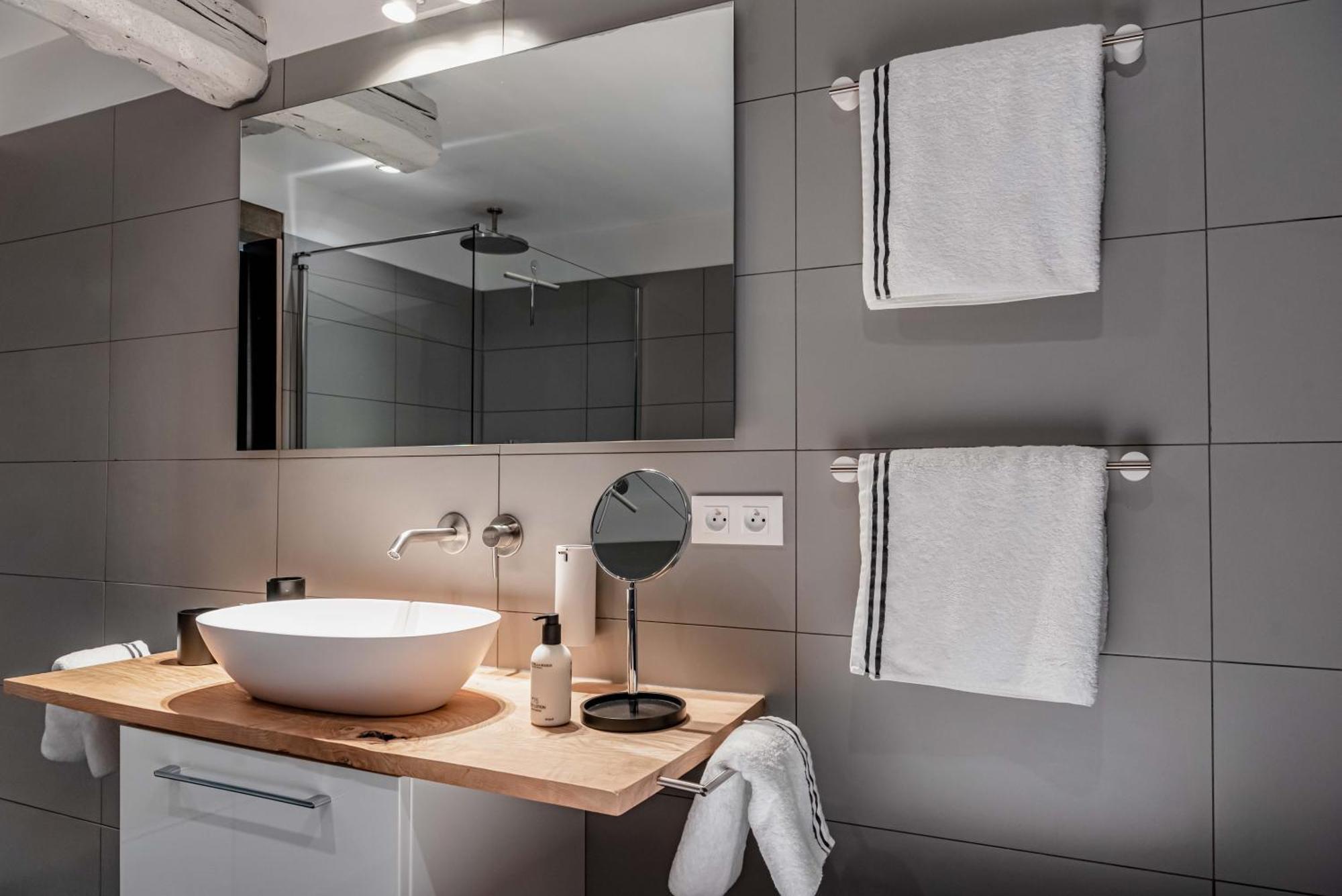Maison De La Bonne Vie Therondels 部屋 写真